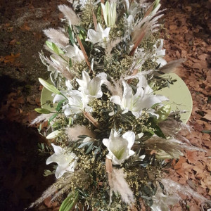 fleuriste saint-etienne-du-gres-fleurs mariage alpilles-decorations florales saint remy de provence-decorations evenements maillane-fleurs deuil fontvieille-bouquets de fleurs maussane